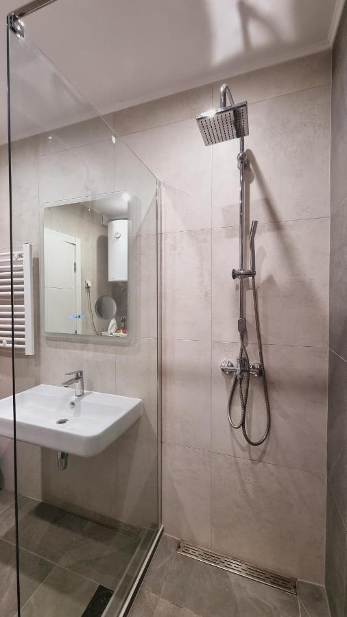 Grove Apartment + Free Parking Novi Sad Exterior photo